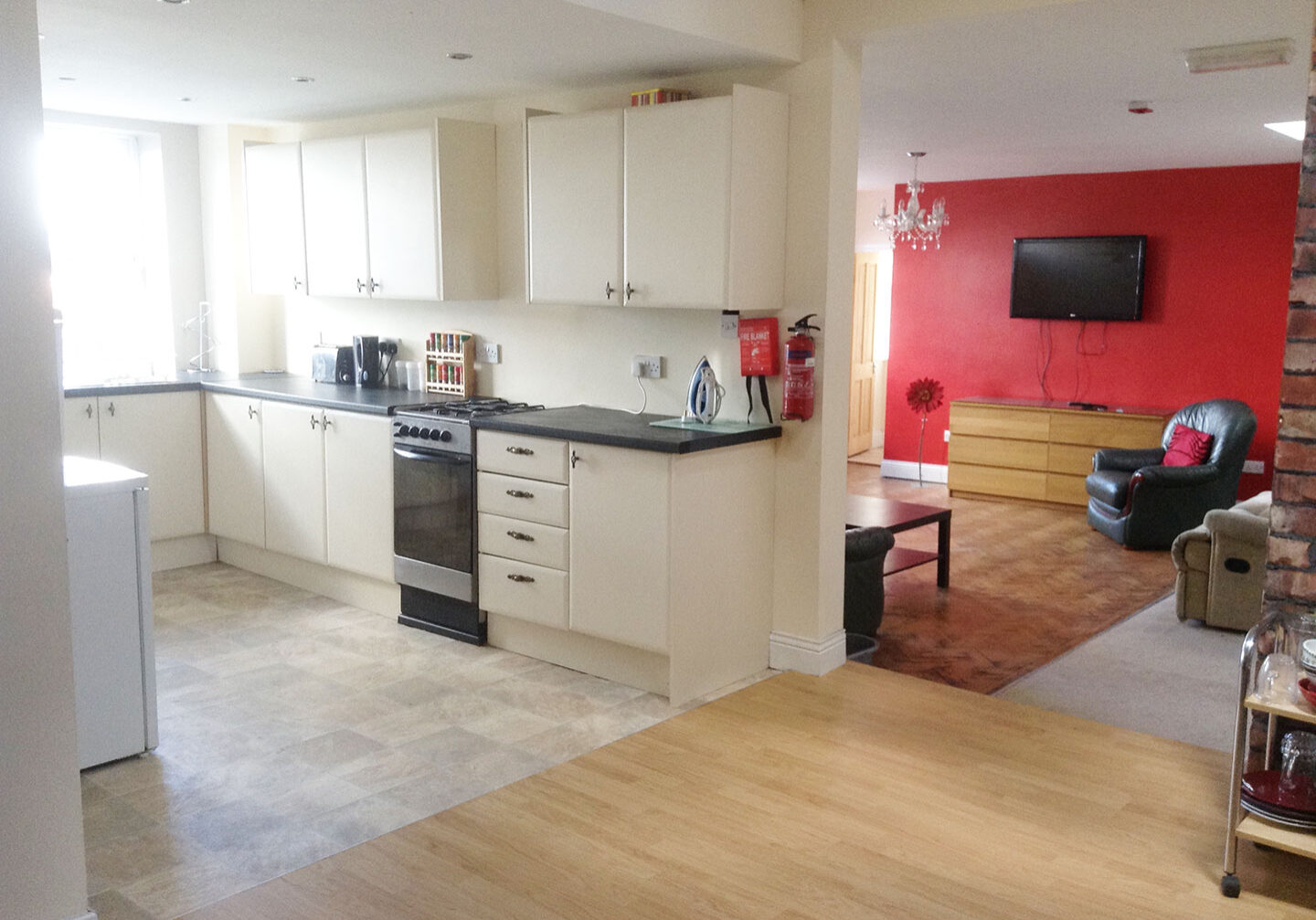 Affordable student accommodation 6 bedroom student flat - student accommodation sunderland